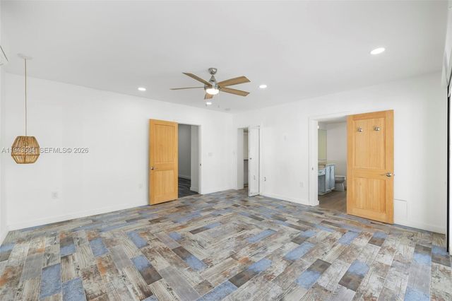 1895 Ixora Rd, North Miami, FL 33181