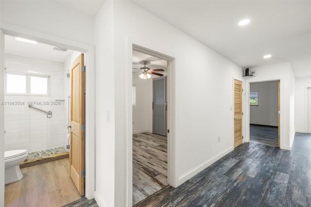 1895 Ixora Rd, North Miami, FL 33181