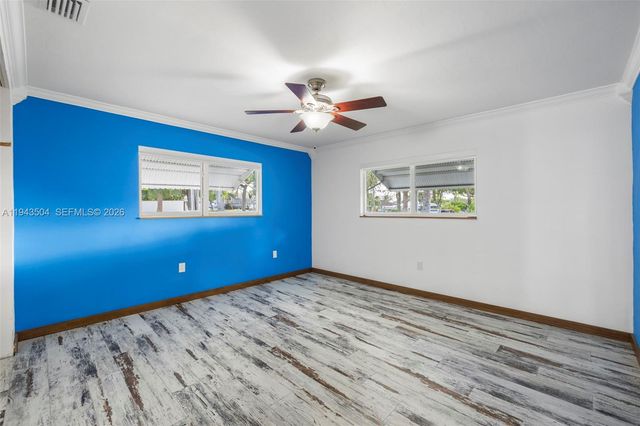 1895 Ixora Rd, North Miami, FL 33181