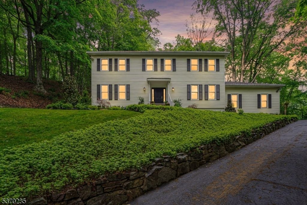 32 Lord William Penn Dr, Morris Twp., NJ 07960