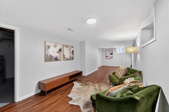 5109 W 71st Street, Prairie Village, KS 66208