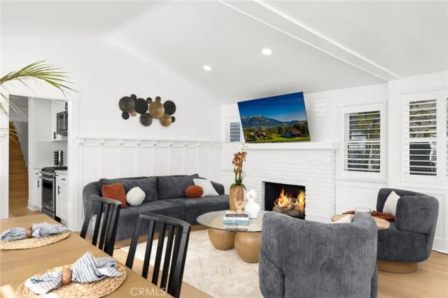 307 Fernando, Newport Beach, CA 92661