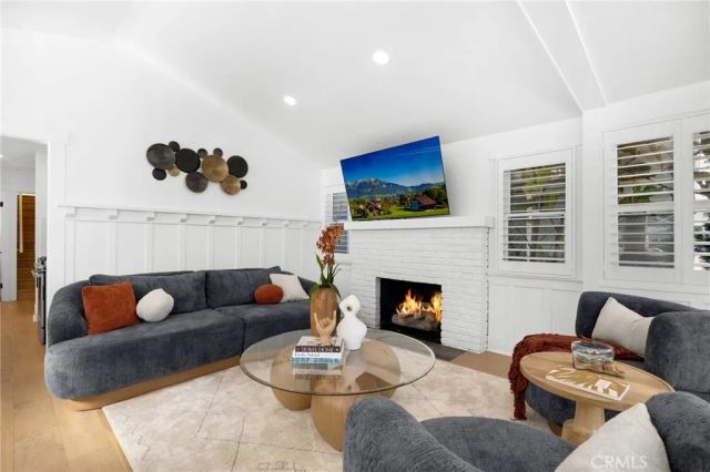 307 Fernando, Newport Beach, CA 92661