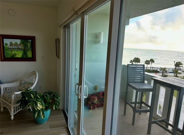 4049 Ocean Drive 501, Vero Beach, FL 32963