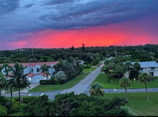 4049 Ocean Drive 501, Vero Beach, FL 32963