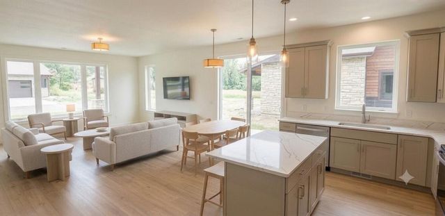 4332 Studebaker Lane, Eau Claire, WI 54703