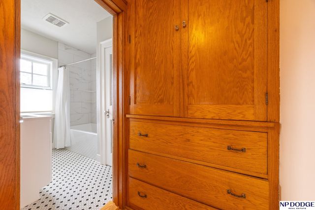 3864 Orchard Street, Lincoln, NE 68503