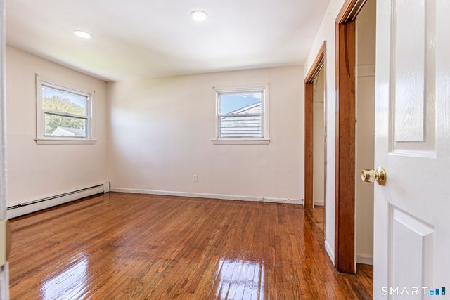 117 Elizabeth Ann Drive, New Haven, CT 06512