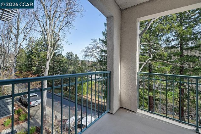 1860 Tice Creek Dr 1306, Walnut Creek, CA 94595