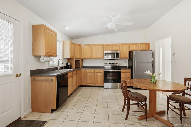 66 Fairway Drive, Pawling, NY 12564