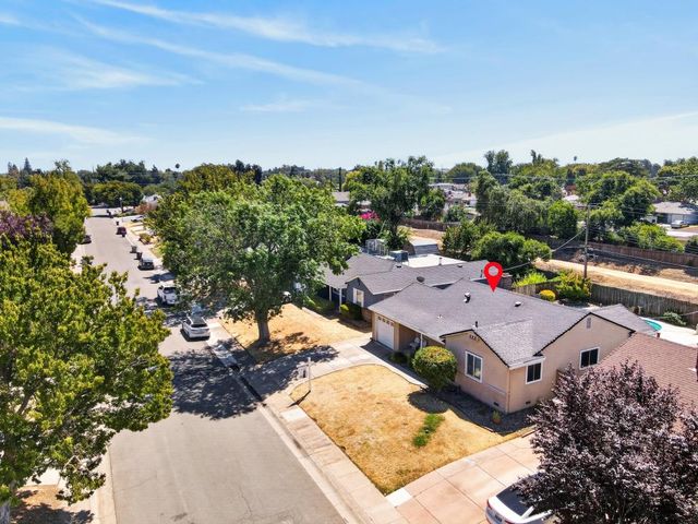 2430 34th Ave, Sacramento, CA 95822