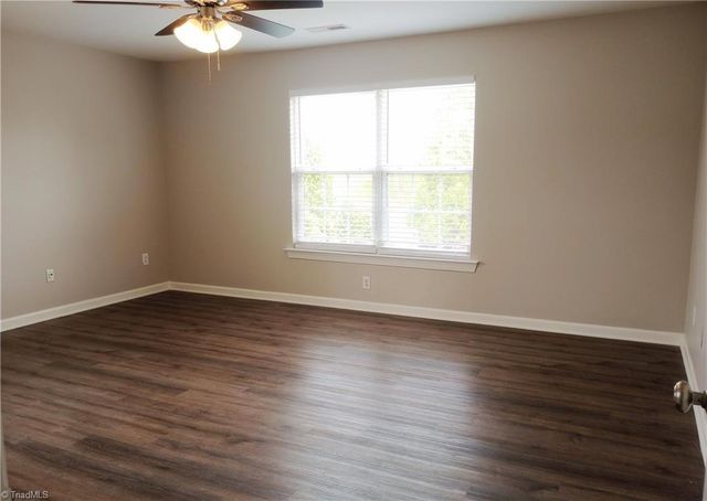 108 N Honey Locust Drive, Thomasville, NC 27360