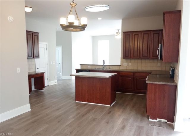108 N Honey Locust Drive, Thomasville, NC 27360