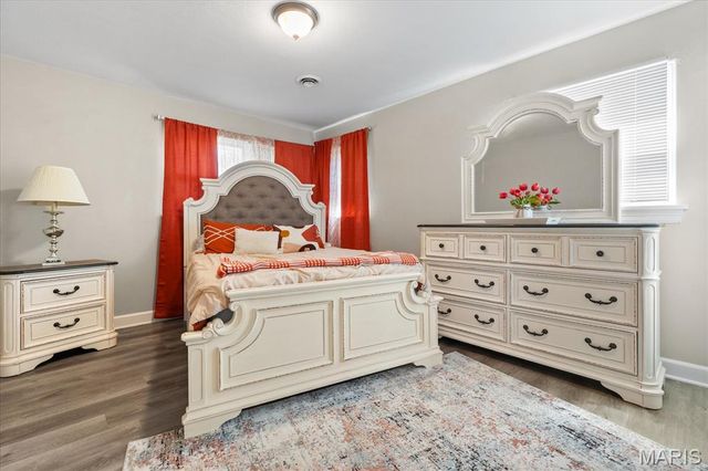 8409 Engler Avenue, St John, MO 63114