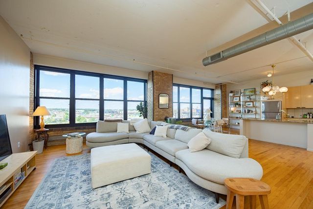 290 Market Street 608, Minneapolis, MN 55405