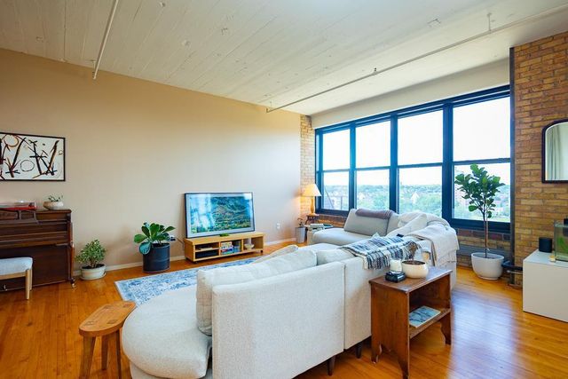 290 Market Street 608, Minneapolis, MN 55405