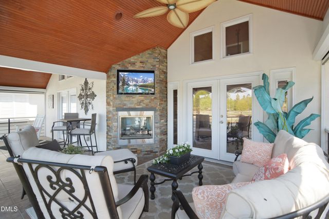 743 Crabtree Crossing Parkway, Cary, NC 27513