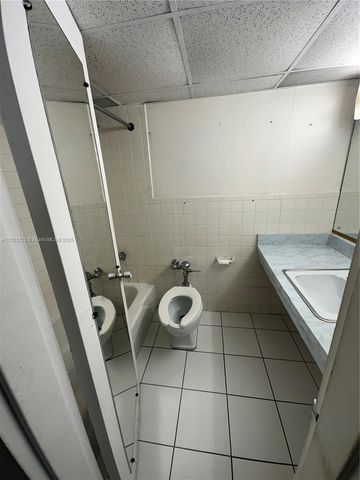 26 Diplomat Pkwy 2380, Hallandale Beach, FL 33009