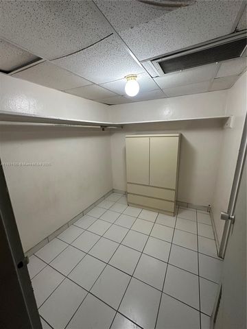 26 Diplomat Pkwy 2380, Hallandale Beach, FL 33009