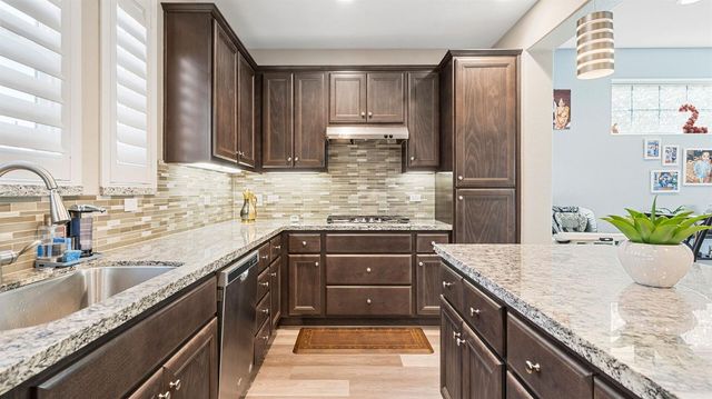 80 E Cortona Ct, Tracy, CA 95391