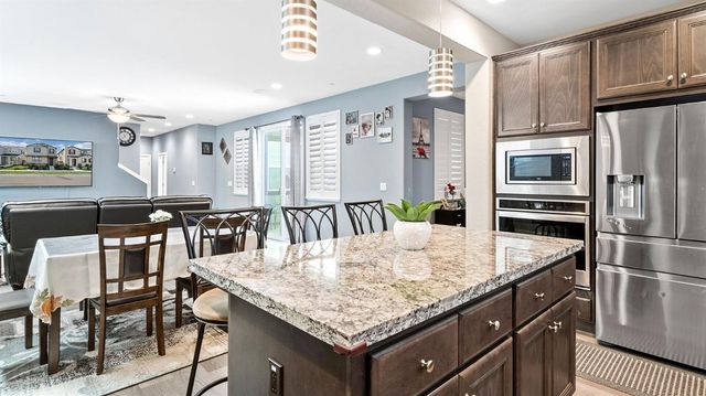 80 E Cortona Ct, Tracy, CA 95391