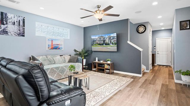 80 E Cortona Ct, Tracy, CA 95391