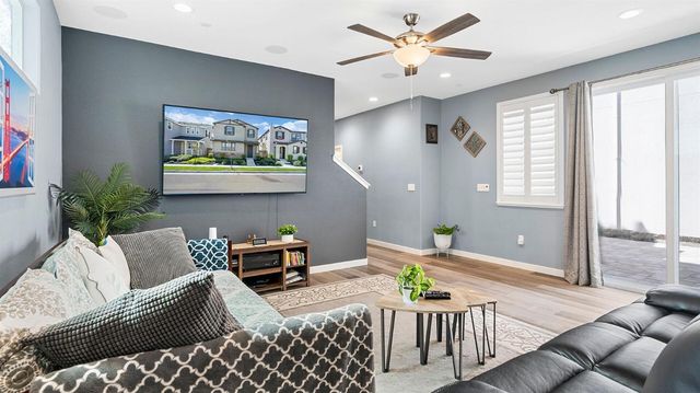 80 E Cortona Ct, Tracy, CA 95391