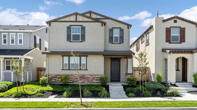 80 E Cortona Ct, Tracy, CA 95391