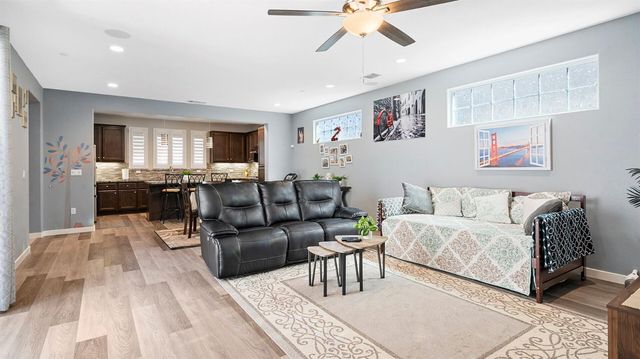 80 E Cortona Ct, Tracy, CA 95391