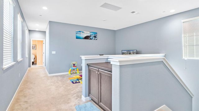 80 E Cortona Ct, Tracy, CA 95391