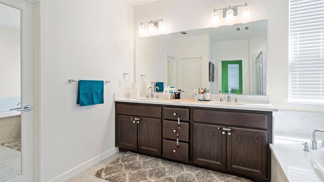 80 E Cortona Ct, Tracy, CA 95391