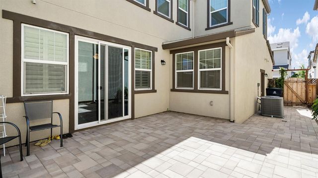 80 E Cortona Ct, Tracy, CA 95391