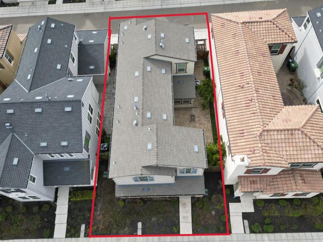 80 E Cortona Ct, Tracy, CA 95391