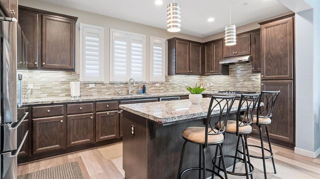 80 E Cortona Ct, Tracy, CA 95391