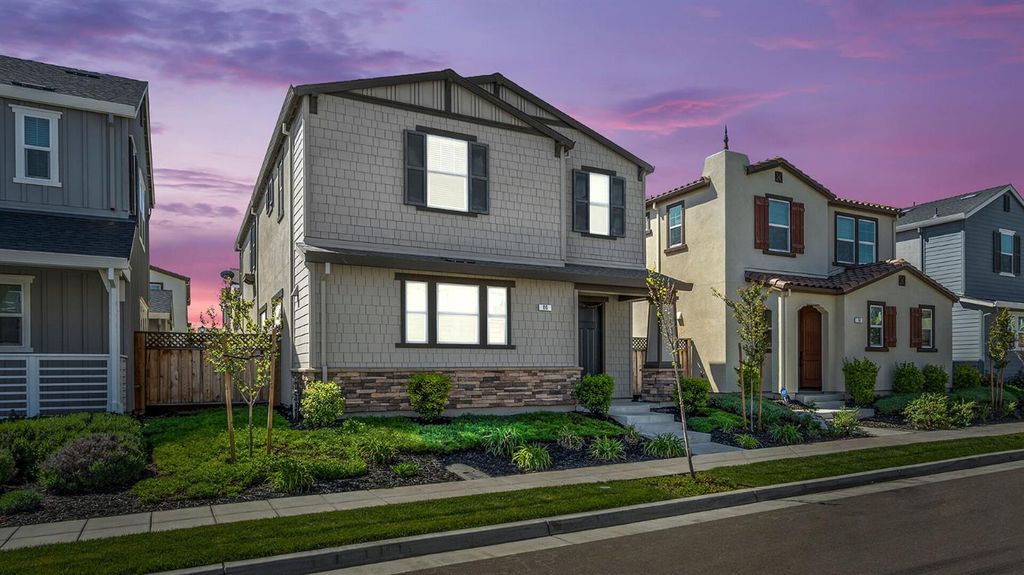 80 E Cortona Ct, Tracy, CA 95391