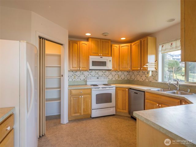 430 Whidby Avenue, Port Angeles, WA 98362