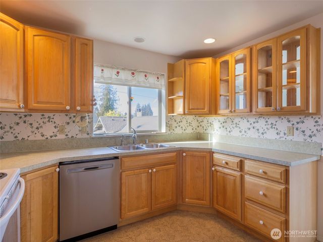 430 Whidby Avenue, Port Angeles, WA 98362