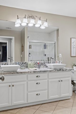 16480 Darlington St, Delhi, CA 95315