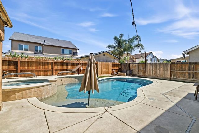 16480 Darlington St, Delhi, CA 95315