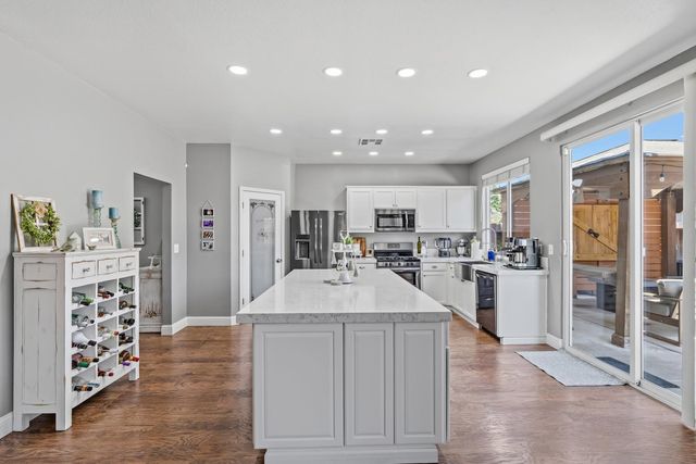16480 Darlington St, Delhi, CA 95315