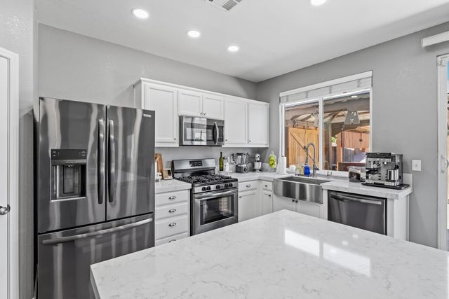 16480 Darlington St, Delhi, CA 95315