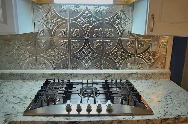 21 Myrtle Street, Cape Fair, MO 65624