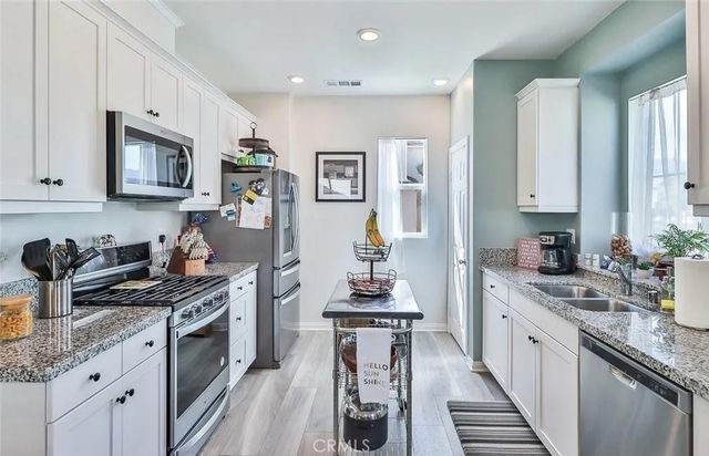 17025 Zion Drive 206, Canyon Country, CA 91387