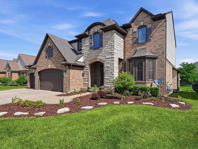 21917 Bellewood Drive, Macomb Twp, MI 48044