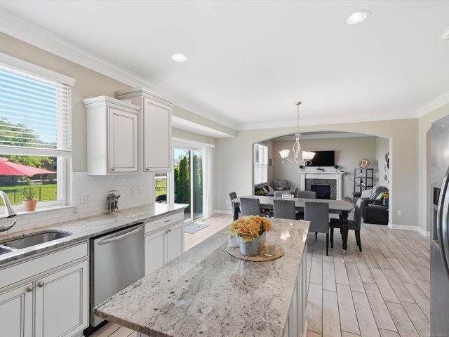 21917 Bellewood Drive, Macomb Twp, MI 48044
