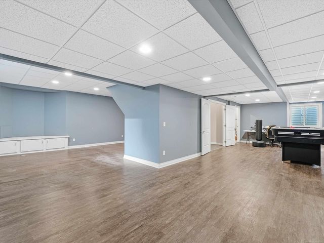 21917 Bellewood Drive, Macomb Twp, MI 48044