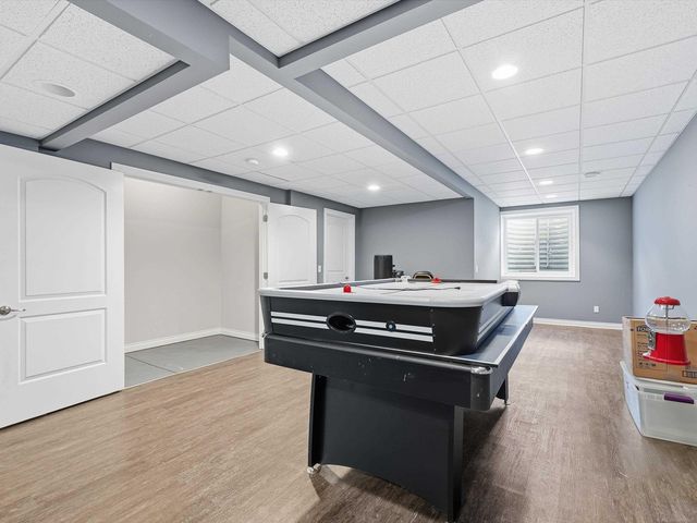 21917 Bellewood Drive, Macomb Twp, MI 48044
