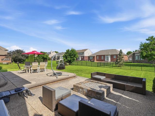 21917 Bellewood Drive, Macomb Twp, MI 48044