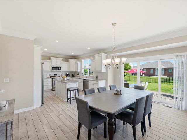 21917 Bellewood Drive, Macomb Twp, MI 48044