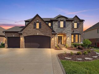 21917 Bellewood Drive, Macomb Twp, MI 48044